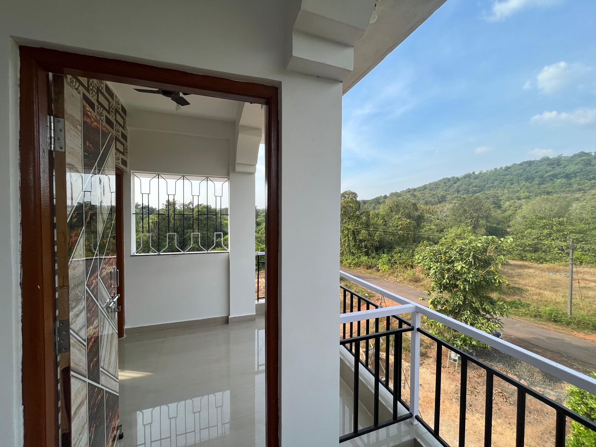 Brand New Apartment for Rent in Arambol – Private Mountain View Stay in Goa